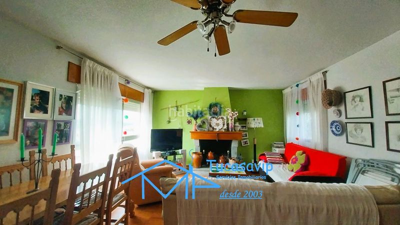 Foto 66e202bb-cc09-421e-8977-f5eb9b34c9eb. Pis amb calefacció aparcament a Adrada (La)