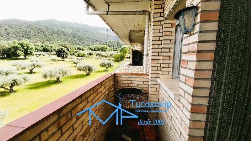 Foto 92936f10-3cf9-4605-b475-149f7f478252. Pis amb calefacció aparcament a Adrada (La)