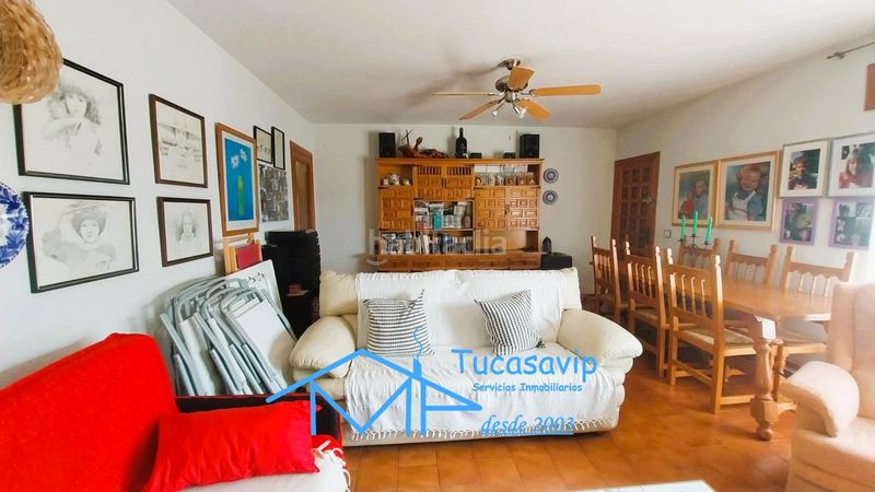 Foto ddc390a5-86fd-428a-9fa0-c3cfa6c2db5e. Pis amb calefacció aparcament a Adrada (La)