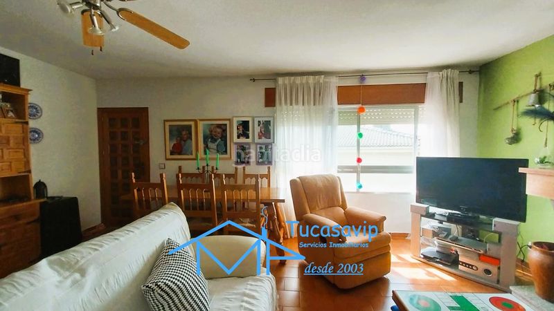 Foto ff9e5571-8aa0-4526-9db5-8957131d6144. Pis amb calefacció aparcament a Adrada (La)