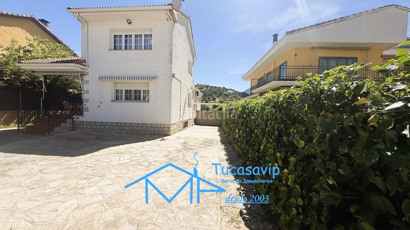 Foto f326f2d8-669e-49b2-b317-653b0920d4bf. Casa a Cebreros