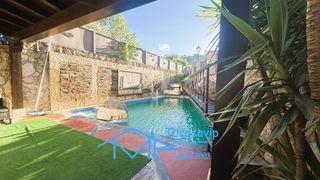 Casa en Cebreros. Chalet pareado con piscina en cebreros