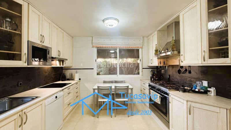 Foto b8a7fb76-dbfb-46c6-b946-71f19dc87411. Casa amb calefacció piscina a Cebreros