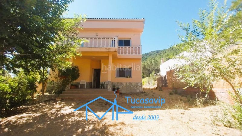 Foto b3ee5282-a545-4aa2-bdf5-a33e0b2654c7. Casa a Tiemblo (El)
