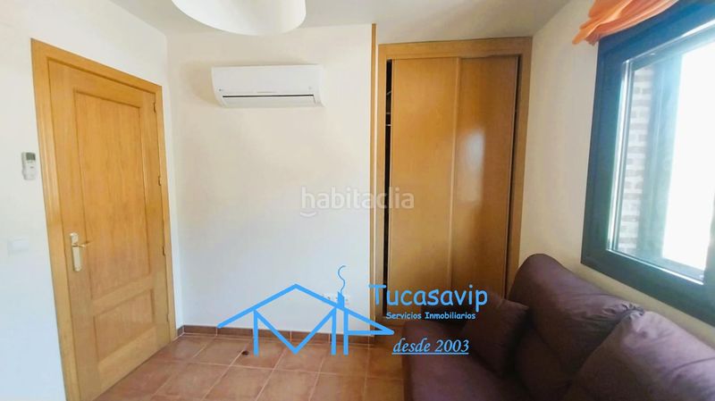 Foto 6739924e-971d-488b-a10a-d08e19d12247. Casa aparellada amb aparcament piscina a Adrada (La)