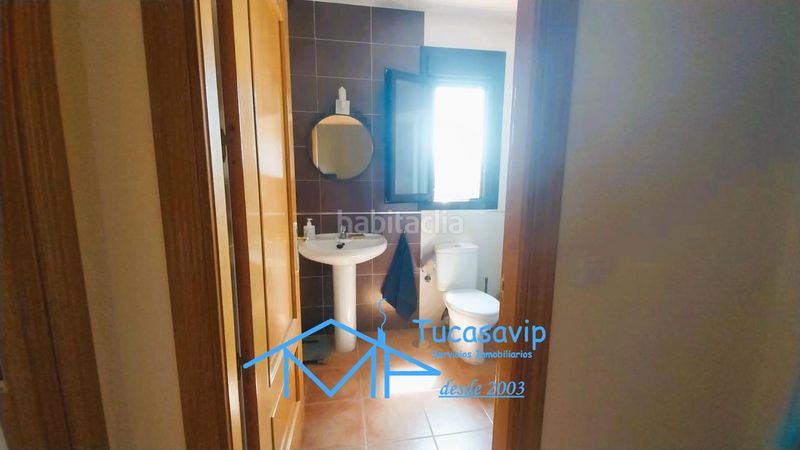 Foto 8e5edb6b-1188-478c-865d-f3a06299c918. Casa aparellada amb aparcament piscina a Adrada (La)