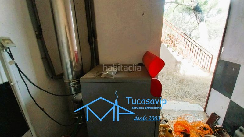 Foto f66bde98-6fa5-462e-b657-684c8d2e271f. House with heating in San Martín de Valdeiglesias