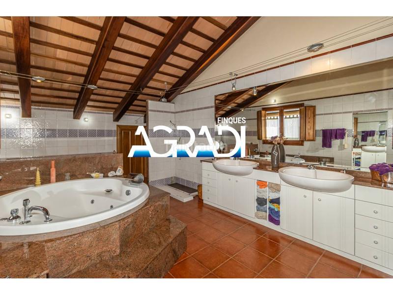 Foto 671902d1-aa88-480c-abdc-172a49978b21. Masia amb calefacció aparcament a Sant Antoni de Vilamajor