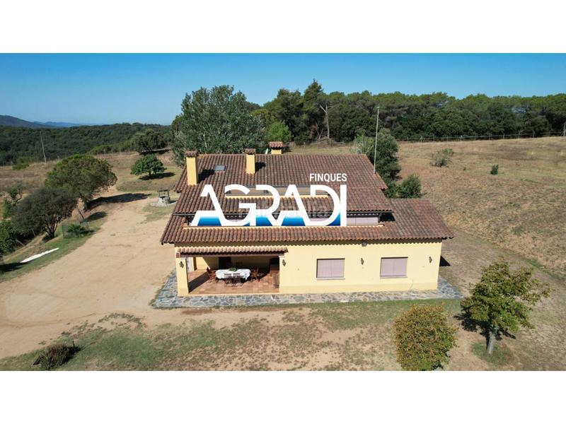 Foto 9296ff42-6bfe-4402-99d9-ababbd0847b7. Masia amb calefacció aparcament a Sant Antoni de Vilamajor