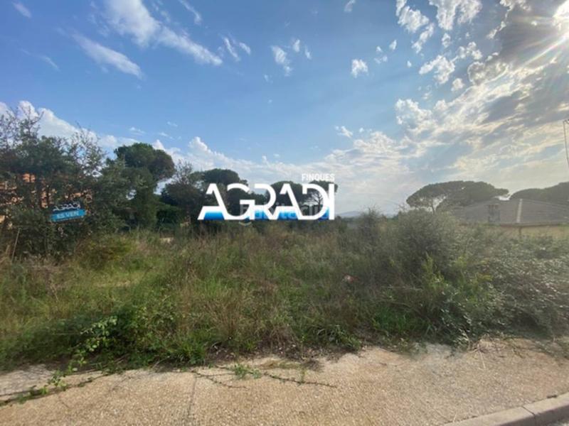 Foto d073c6de-bd2c-4e45-aba5-0a081ad475e9. Terrain résidentiel dans riu besos 12 dans La Goba Vidreres