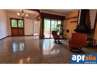 Casa  Germana reyes. Casa unifamiliar aislada en la mejor zona de sant celoni