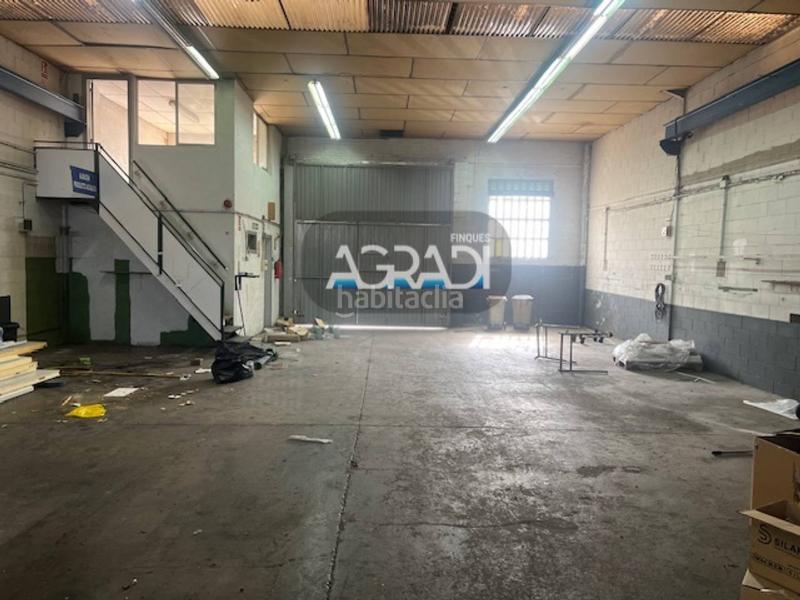 Foto b5f7295f-b023-42d5-817e-eff698b818d8. Fabrikhalle in Cardedeu