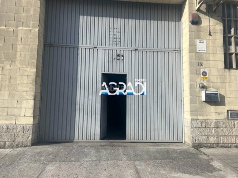 Foto b6622a96-2468-4892-991d-586c3170be5a. Fabrikhalle in Cardedeu