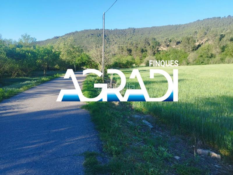Foto aad5a837-d4c8-47d9-9a1f-4788fb08ad28. Finca rústica solar agrícola en venta. en Copons