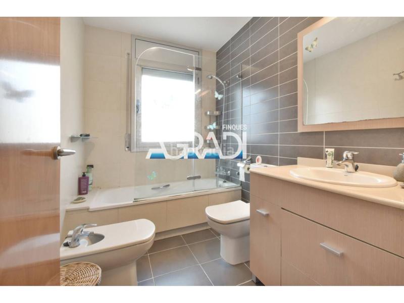 Foto 222a7199-90cf-4a2c-bcce-e6b5a6191a88. Duplex con riscaldamento parcheggio in Cardedeu