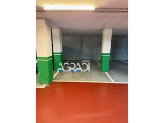 Lloguer Aparcament cotxe a Calle bac de roda 120. Alquiler de plaza de parking en provençals del poblenou, barcelo
