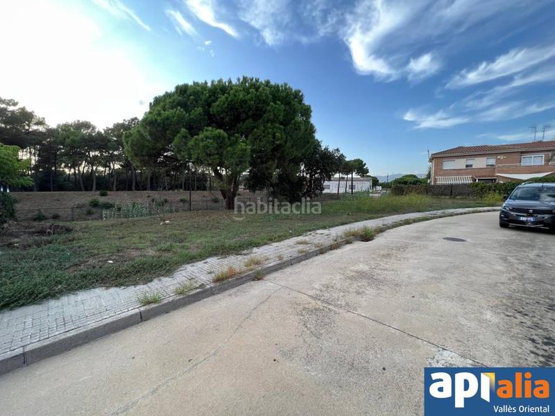 Foto b687a74e-0996-4237-82dd-f488bd8c7b12. Residential plot in Llinars del Vallès