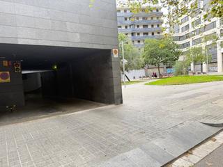 Miete Autoparkplatz in Pallars 345. Alquiler de plaza de parking en provençals del poblenou, barcelo