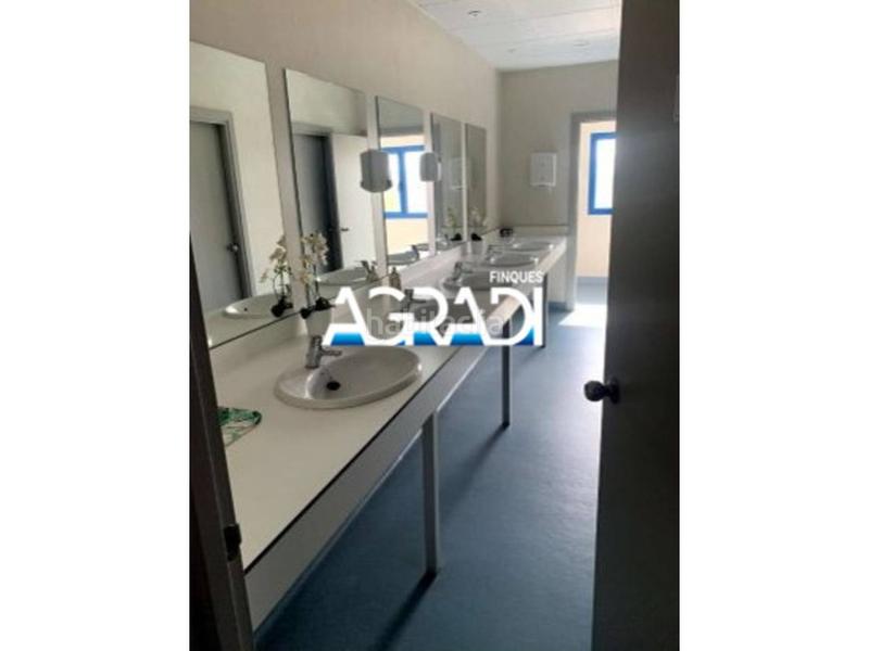 Foto 9e9a48cf-8fdd-4259-8cd3-051dab86ca18. Location bâtiment à usage industriel avec chauffage dans Granollers