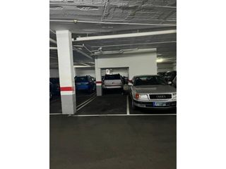 Lloguer Aparcament cotxe a Calle entenza 145. Garaje en alquiler en la nova esquerra de leixample08029