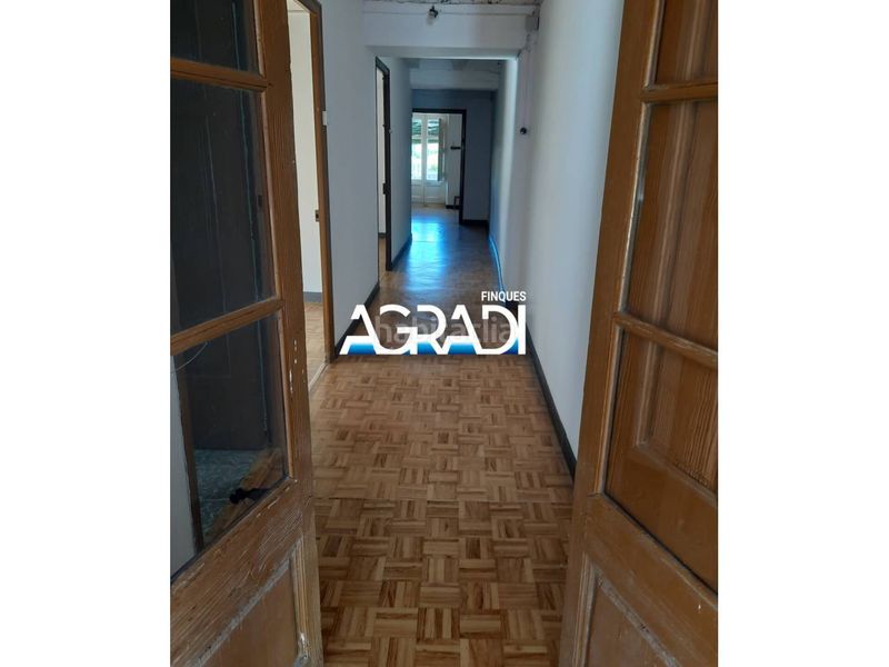 Foto 2a9efe73-f1ee-4eb2-8bbf-546591660c90. Casa amb aparcament a Ginestar