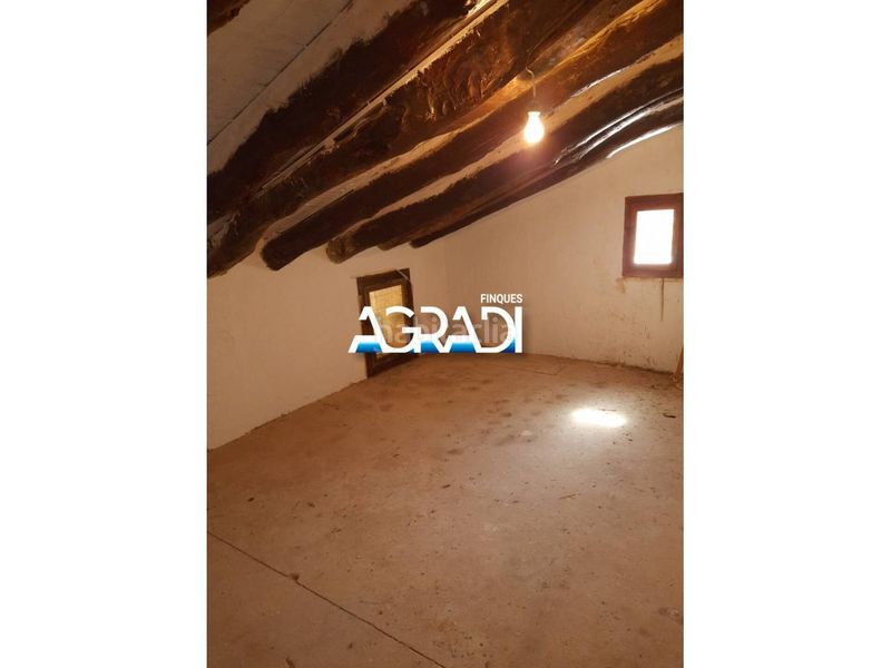 Foto 4e4b34d8-8124-43d6-930d-b4b87a9affff. Casa amb aparcament a Ginestar