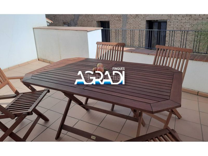 Foto 513a5000-1c9c-466b-9b2e-9c56ce010708. Casa amb aparcament a Ginestar