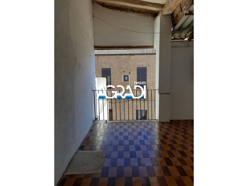 Foto 9432e564-0811-4a2c-a76c-f6906f315d4a. Casa amb aparcament a Ginestar