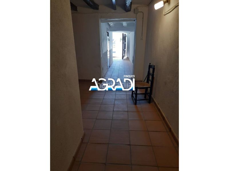 Foto c4ebba24-c2f8-4410-b2ee-1a15776bfbe5. Casa amb aparcament a Ginestar
