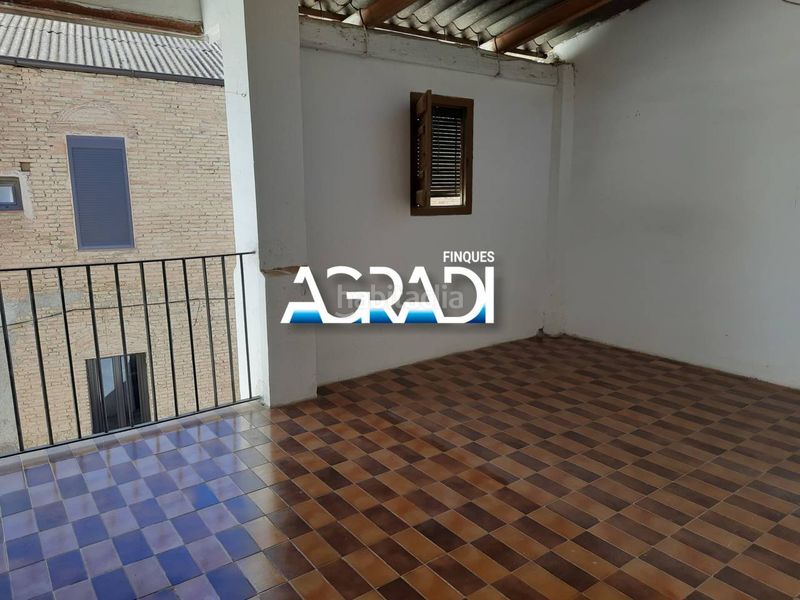 Foto ee438c52-1f79-4a6a-b0c1-fae69fa53071. Casa amb aparcament a Ginestar