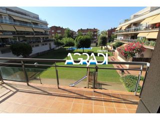 Flat  Calle doctor klein 104. Venta de piso en cardedeu zona biblioteca.