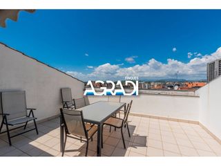 Dúplex  Calle lluís vives. Duplex en venta en font verda.