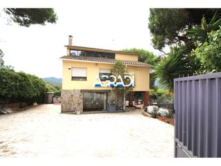 Casa  Urbanizacion can canyamars. Casa en venta en dosrius espacio, confort y tranquilidad