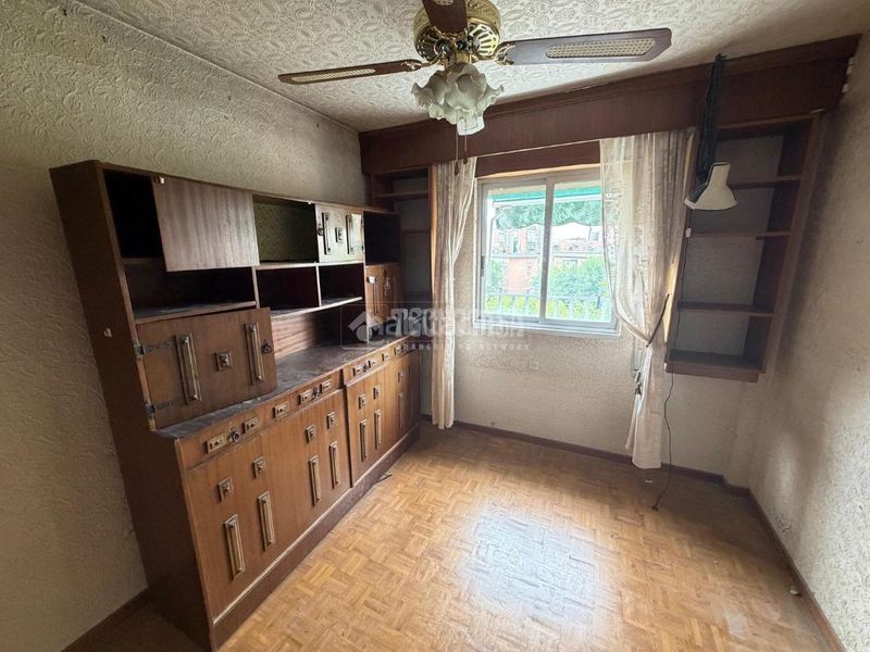 Foto 2a736bfc-2bd2-4bb6-a4ce-b299a5c144ad. Piso  en venta en Vinateros Madrid