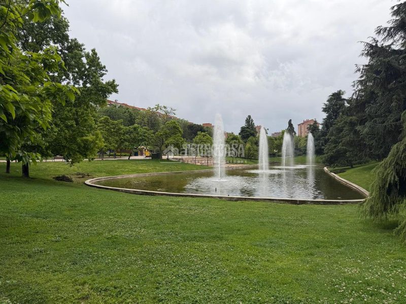 Foto 6af8bb27-cd3b-4a82-b481-9bee88099b42. Piso  en venta en Vinateros Madrid