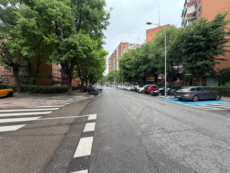 Foto e6e00050-ceca-482a-8a8d-fc3b4632bd44. Piso  en venta en Vinateros Madrid