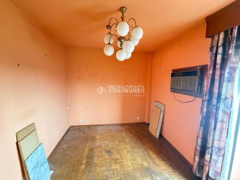 Foto ee3d621b-961c-454f-b3ce-8981f58fbb97. Piso  en venta en Vinateros Madrid