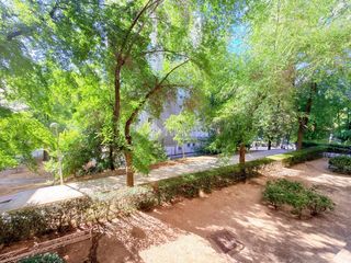 Etagenwohnung in Vinateros. Piso en venta en madrid