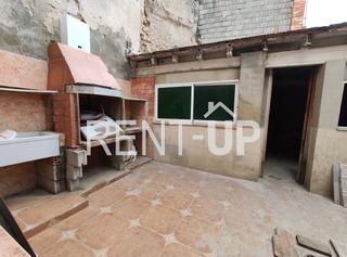 Casa a Rotglá y Corberá. Grande con patio y terraza
