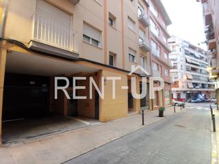 Aparcament cotxe a Xàtiva. Plaza céntrica