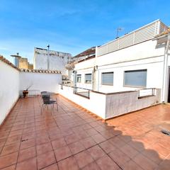 Casa adossada en Novetl. Con dos terrazas y piscina cubierta