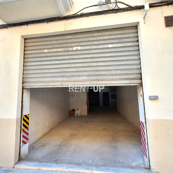 Foto a566c21d-123c-47fe-a8c5-aea68d20cc19. Alquiler local comercial ideal para almacenaje y garaje privado en Xàtiva