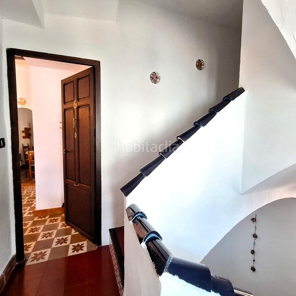 Foto bacf5e36-fe73-4d37-afcf-1898ccb07977. Casa con mucho encanto para entrar a vivir en Xàtiva