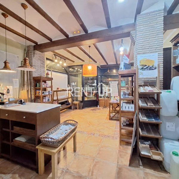 Foto c7f9c426-1811-4e67-a946-cf37b3deeb13. Alquiler local comercial traspaso de negocio listo para empezar a facturar en Xàtiva