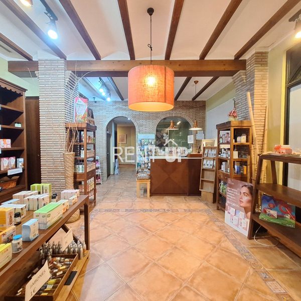 Foto f4283586-ba68-4604-b6eb-66b378545c34. Alquiler local comercial traspaso de negocio listo para empezar a facturar en Xàtiva