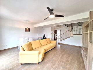 Rent Semi detached house in Xàtiva. Adosado amueblado con gran terraza