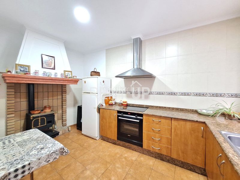 Foto 26b8e0bb-3a02-42bc-9290-b6e27c2798fe. Casa amb xemeneia calefacció a Xàtiva