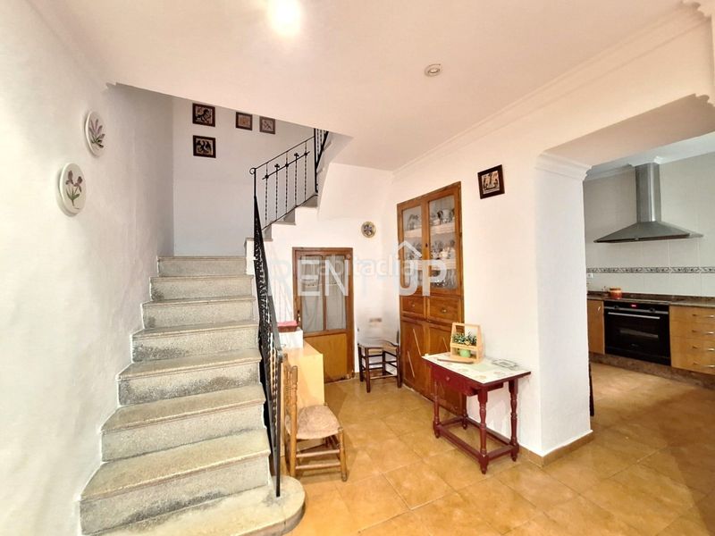 Foto 99067543-e278-4354-b122-e1cab31014c4. Casa amb xemeneia calefacció a Xàtiva