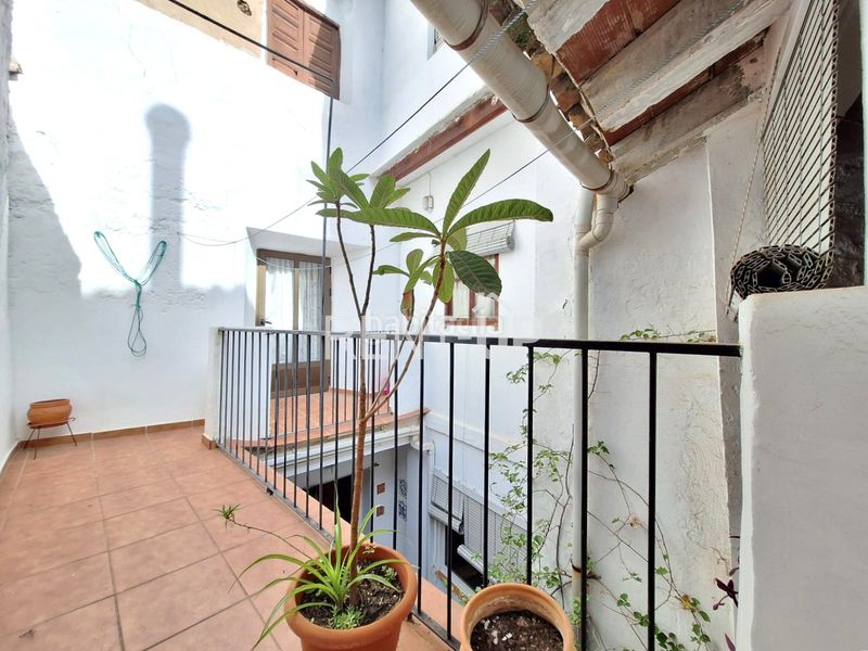 Foto d44398bc-e7bb-4914-a93a-f4dbd6f08f99. Casa amb xemeneia calefacció a Xàtiva
