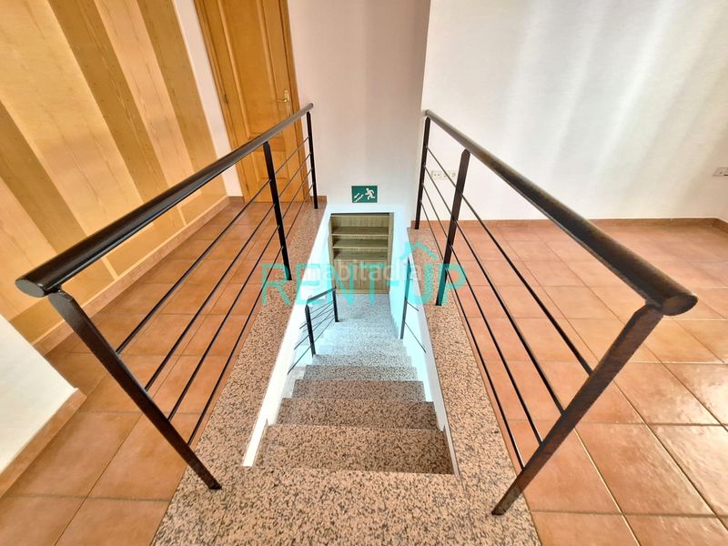 Foto 2c393184-9147-4f22-abe6-f04252ad8bd5. Alquiler local comercial exclusivo local comercial en una de las mejores ubicaciones con tres escaparates en Xàtiva